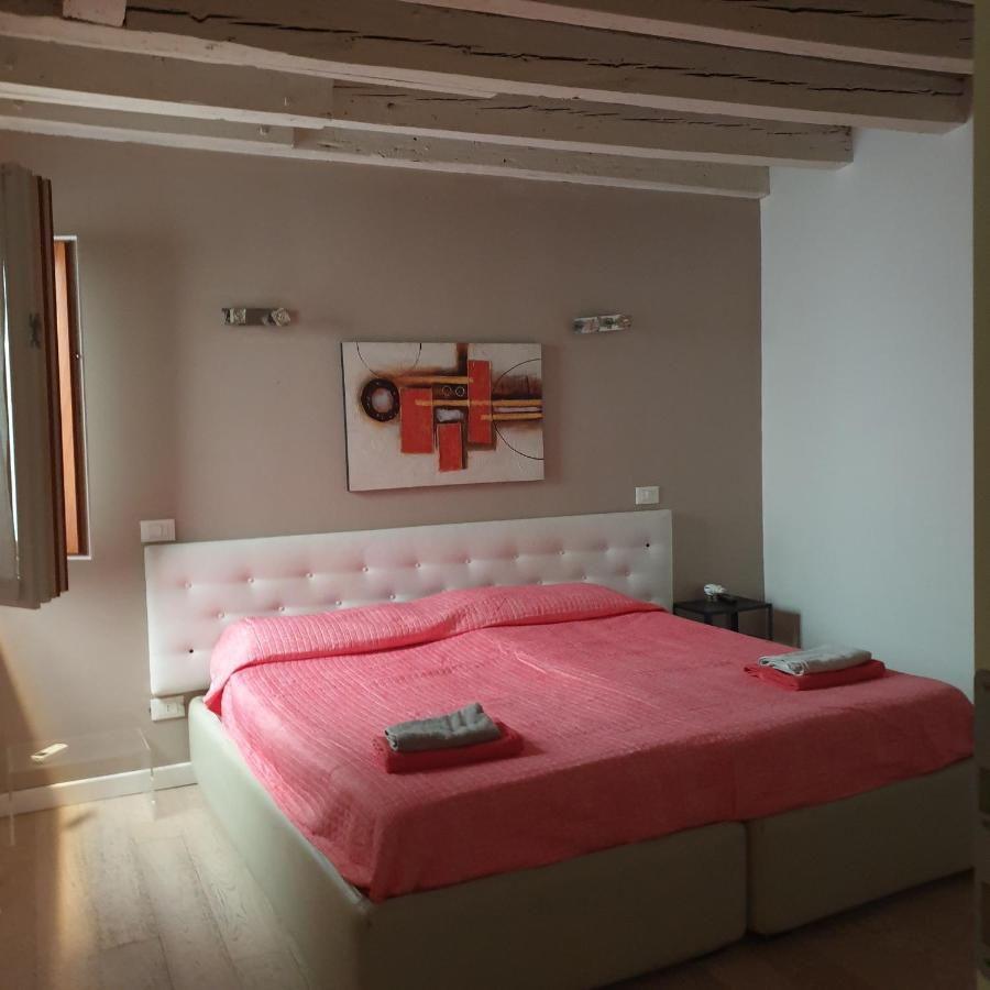 Central Lovely Typical Rooms Rialto Benátky Pokoj fotografie